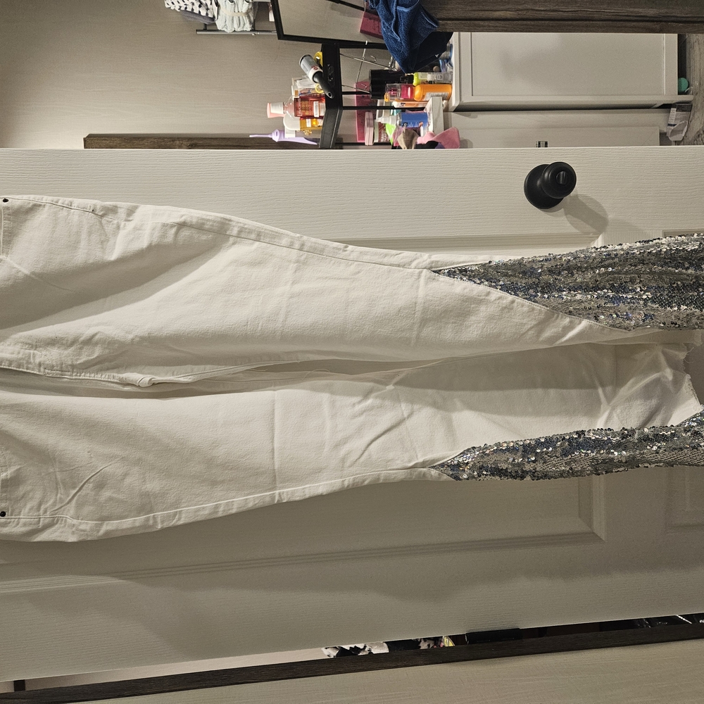 Lucky & Blessed Flair White Pants with Silver Sequin Detail. NWT Size 14